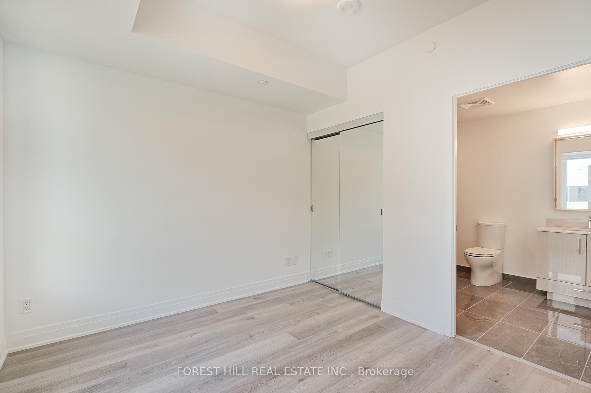 543 Richmond Street Unit 1426 photo 29
