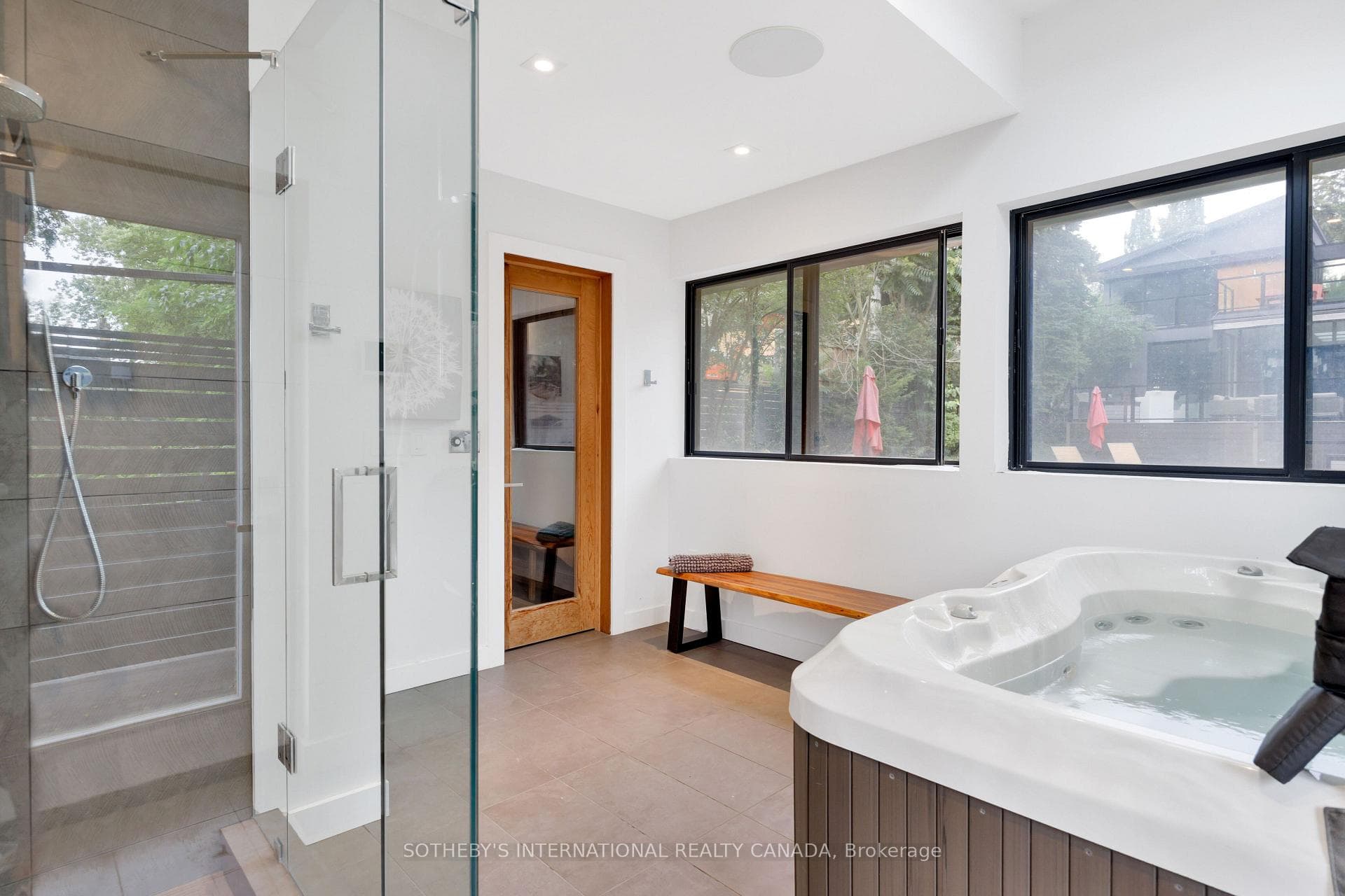 5 Hartfield Road photo 10