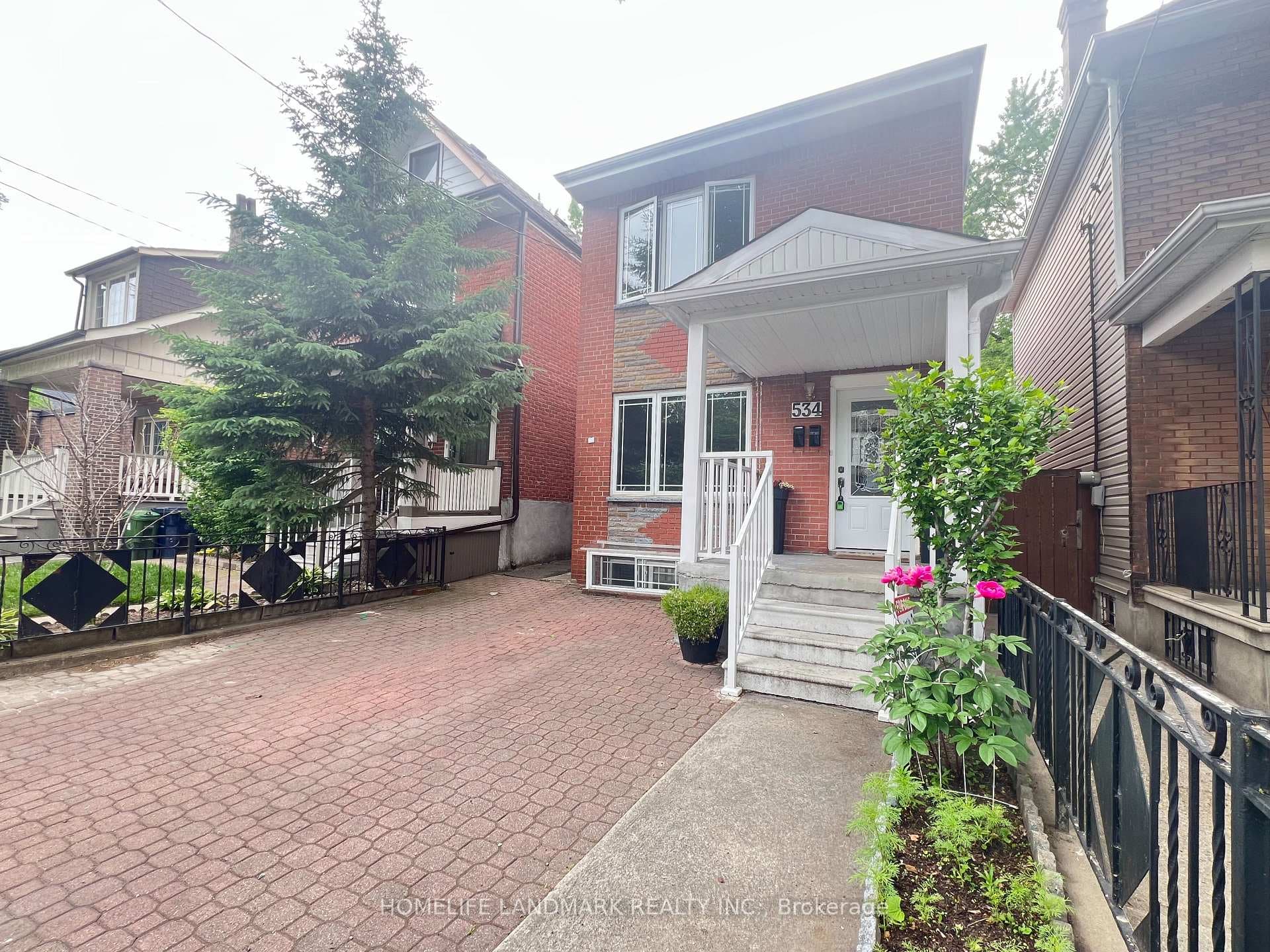 534 Saint Clarens Avenue photo 4