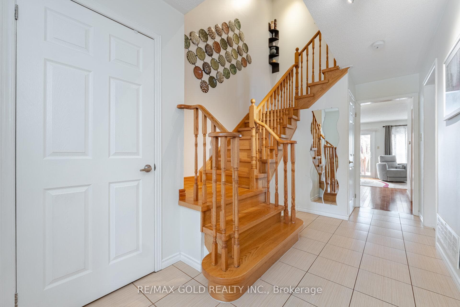 5284 Longhouse Crescent photo 8