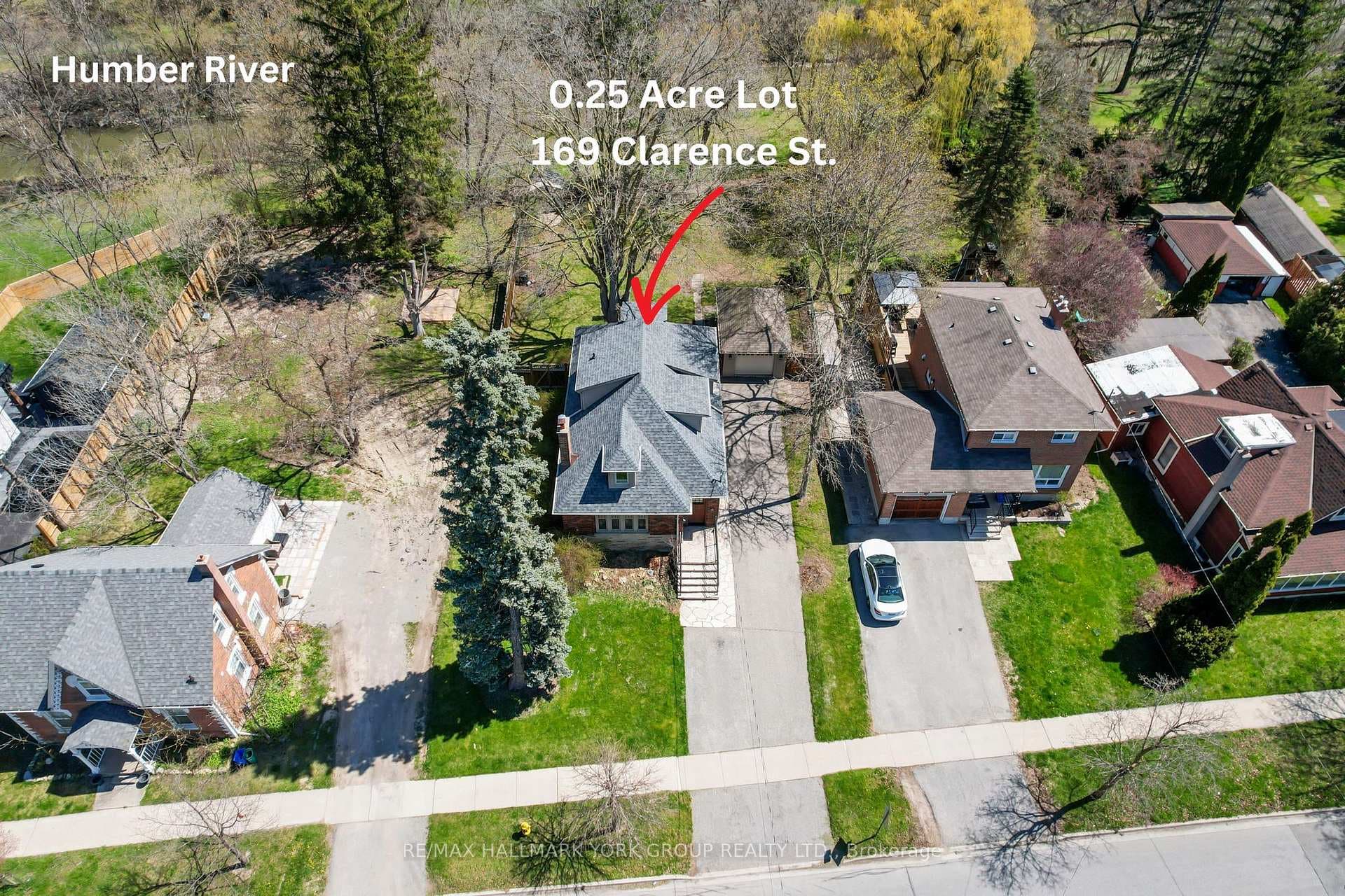 169 Clarence Street photo 1