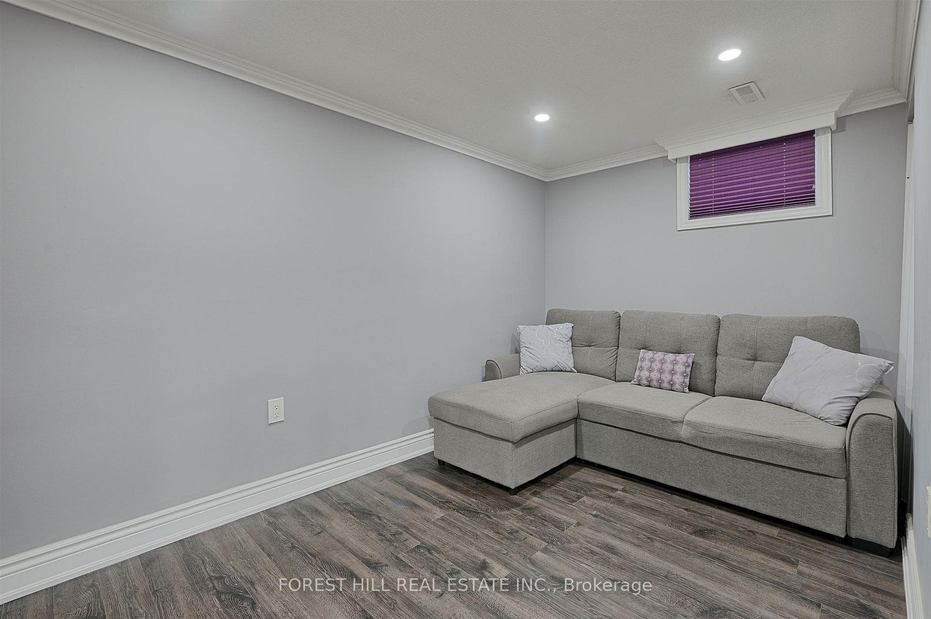 17 Rushmore Crescent photo 24