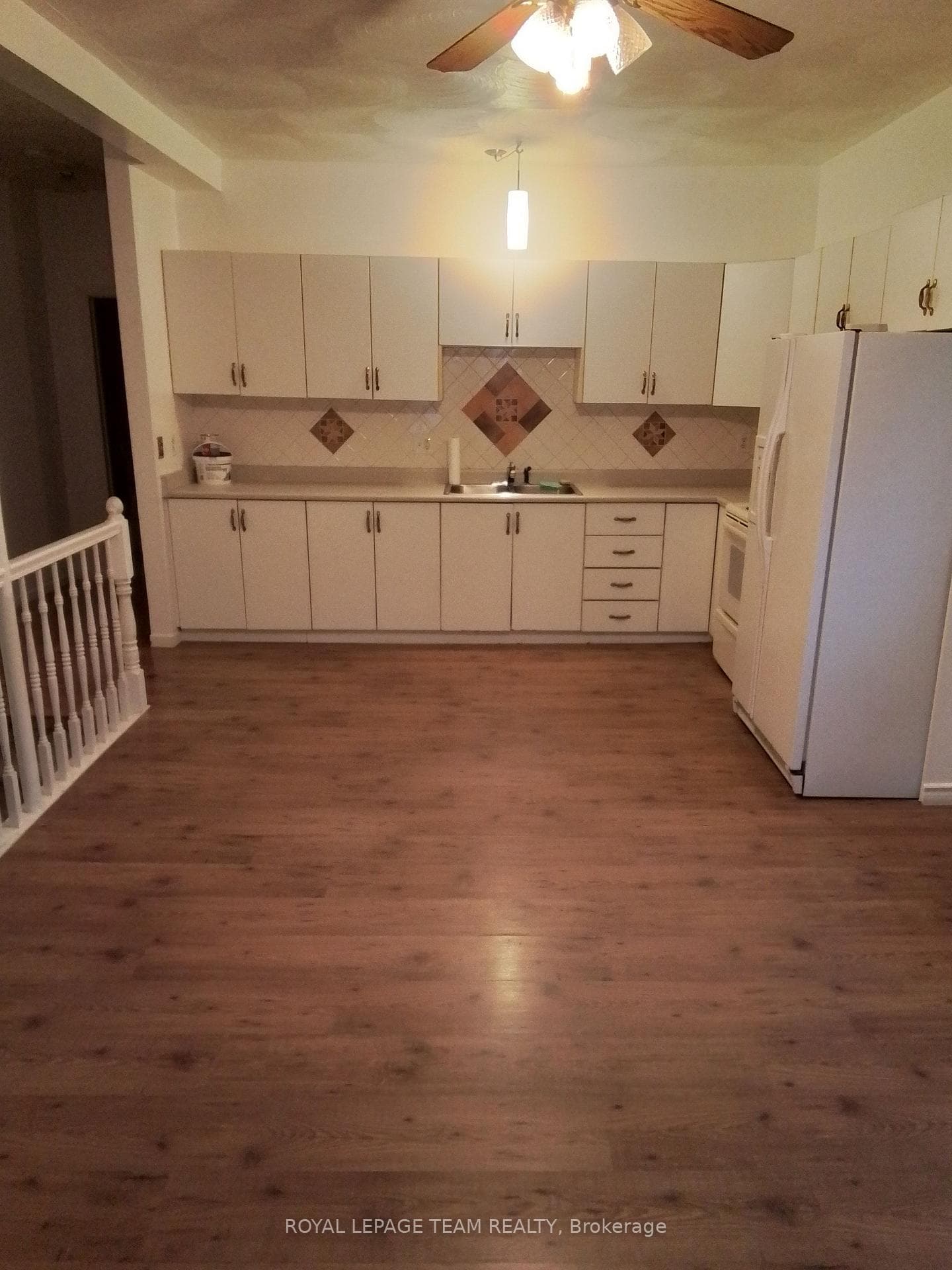 2540 MER BLEUE Road photo 5