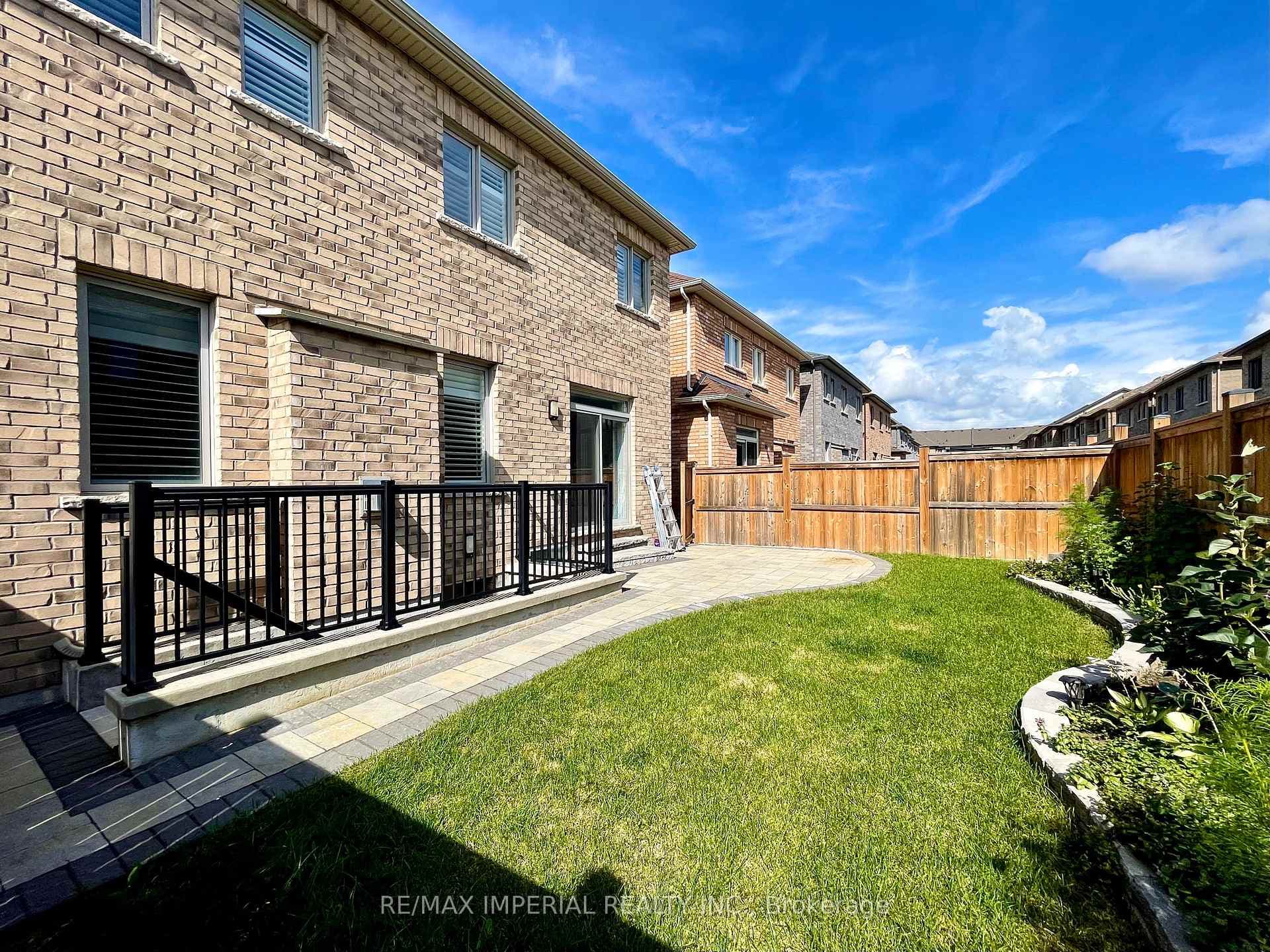 3 Collier Crescent Unit MAIN photo 17