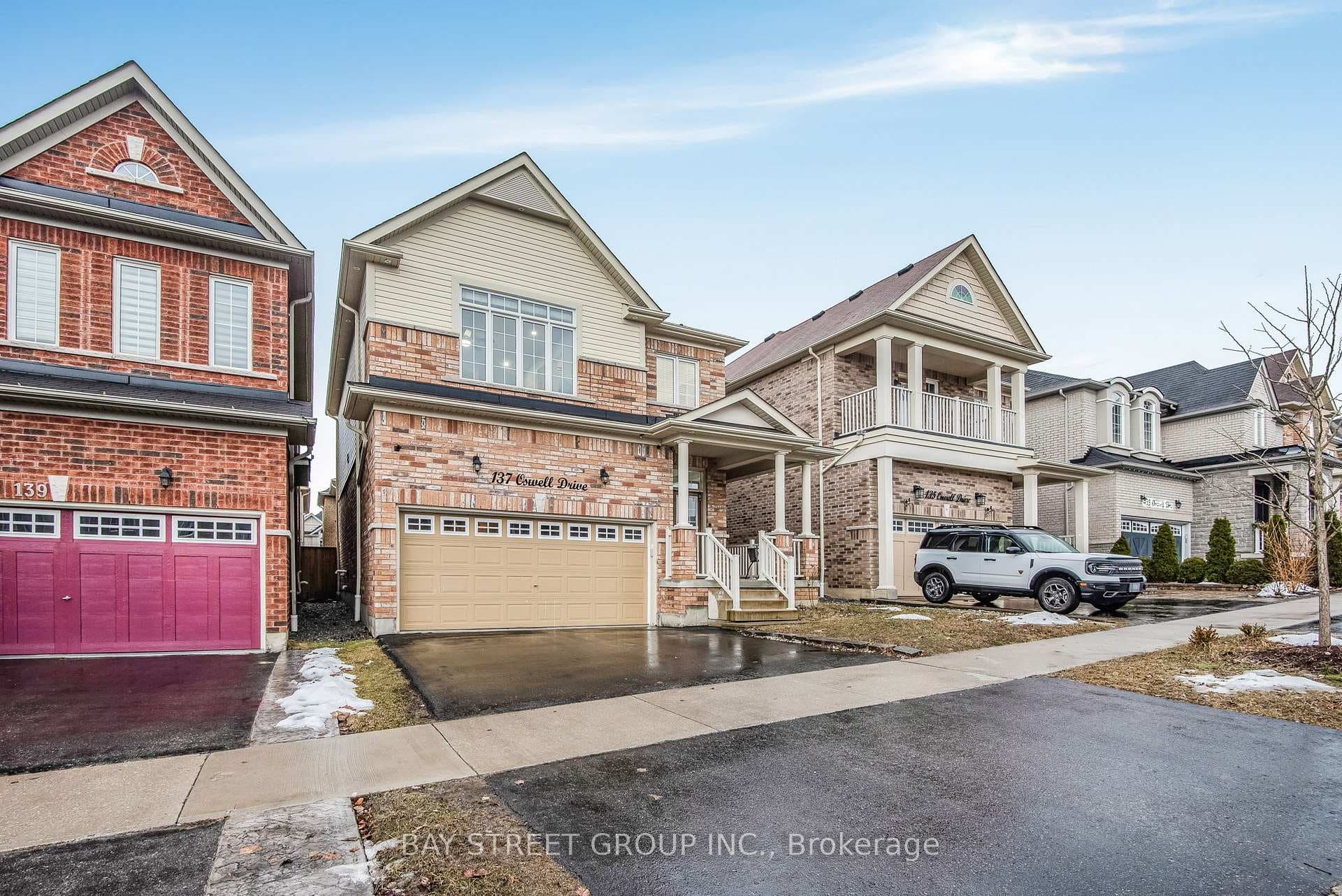 137 Oswell Drive photo 4