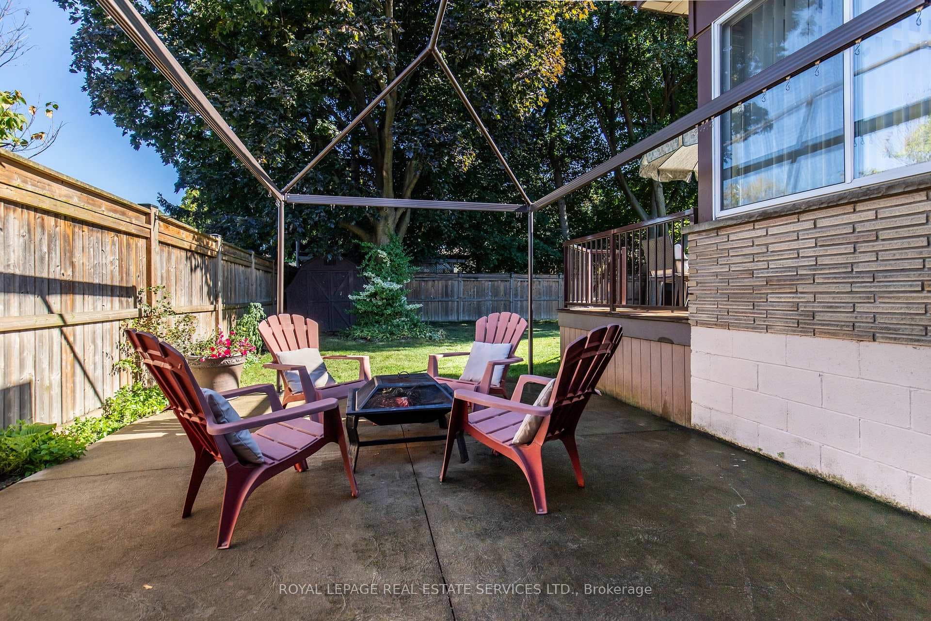 15 Belair Drive photo 40