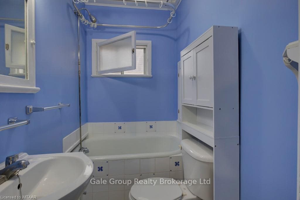 11 NORWICH Avenue photo 11