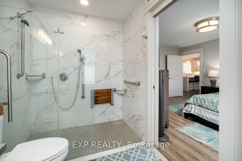 9 Cardinal Court photo 22