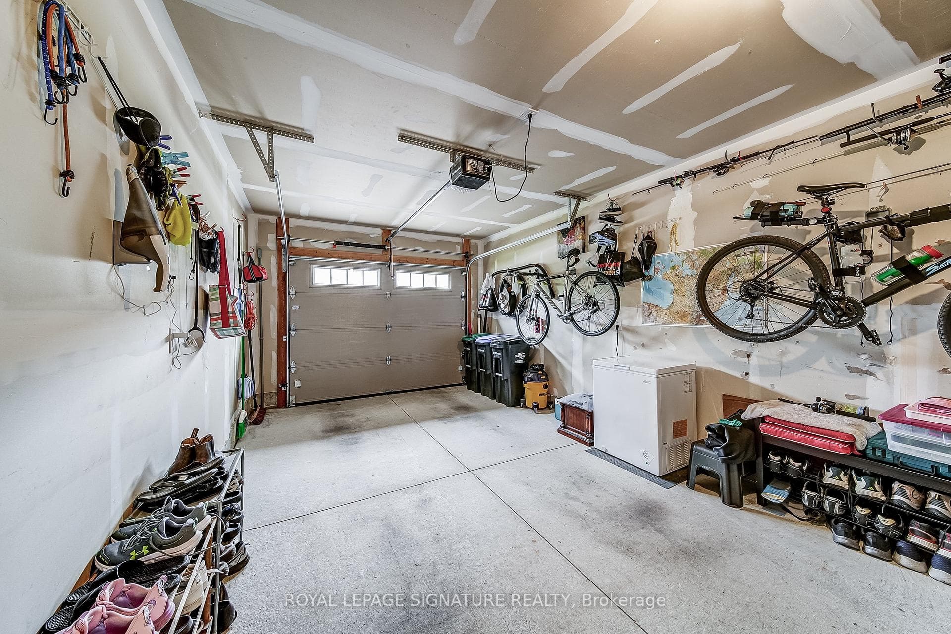 61 Ivy Crescent photo 33