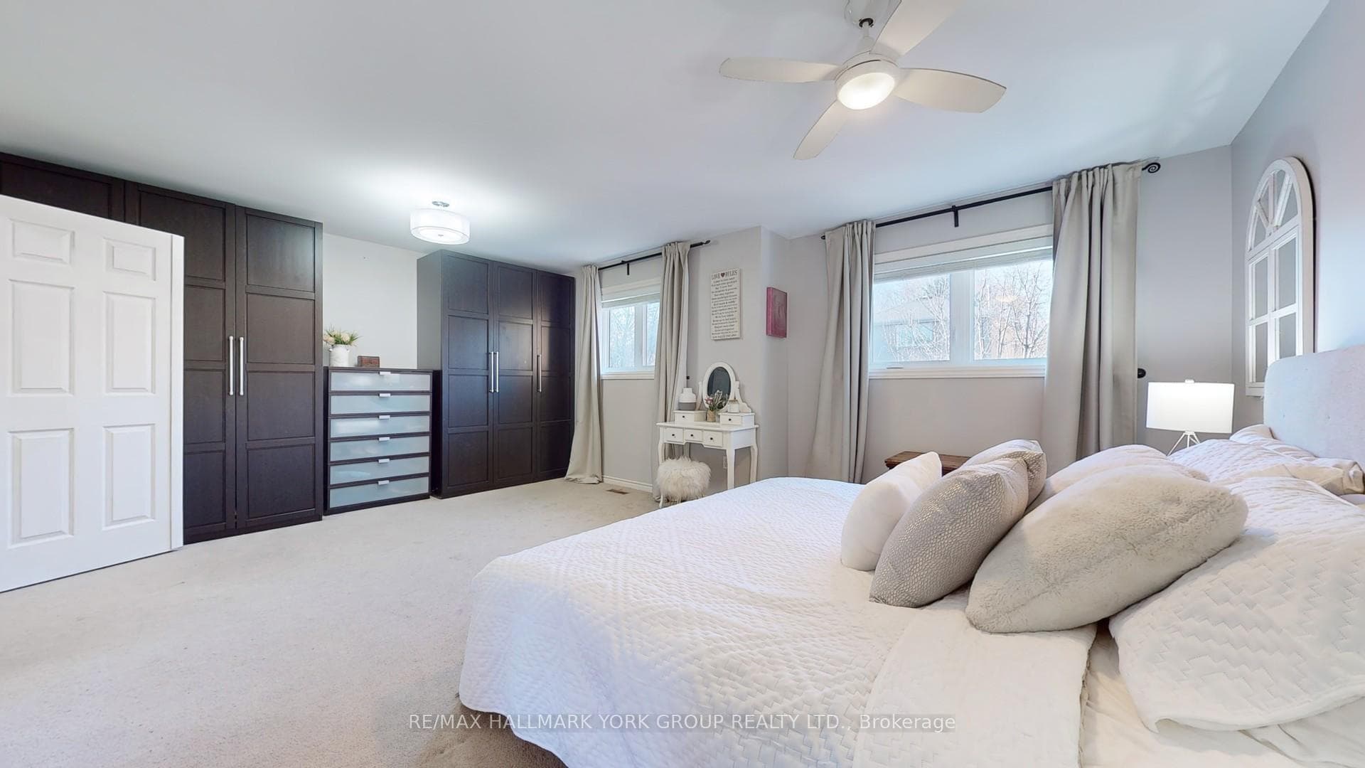 329 Warner Crescent photo 29