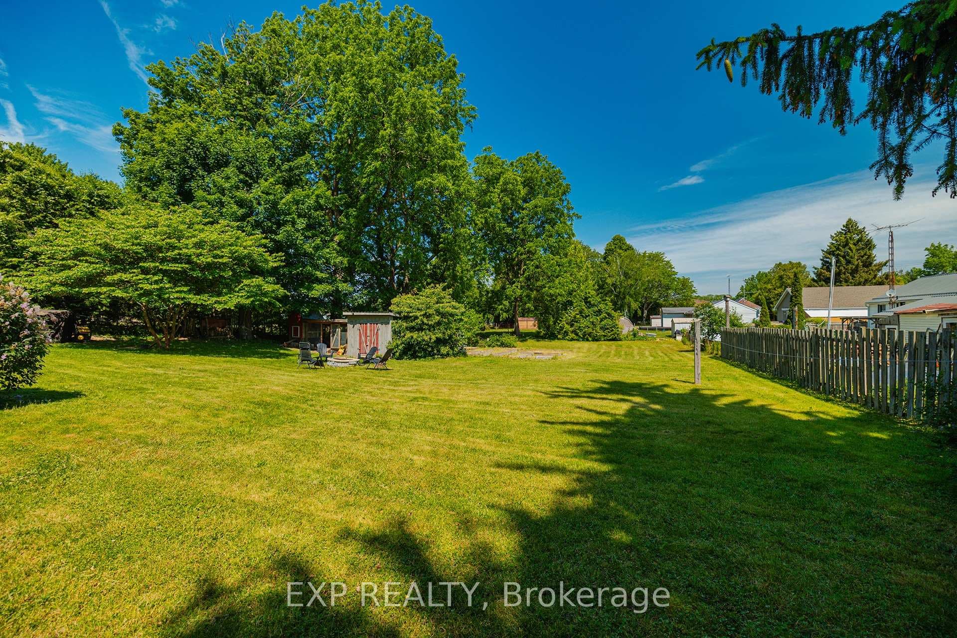 1567 Old Brock Street photo 27