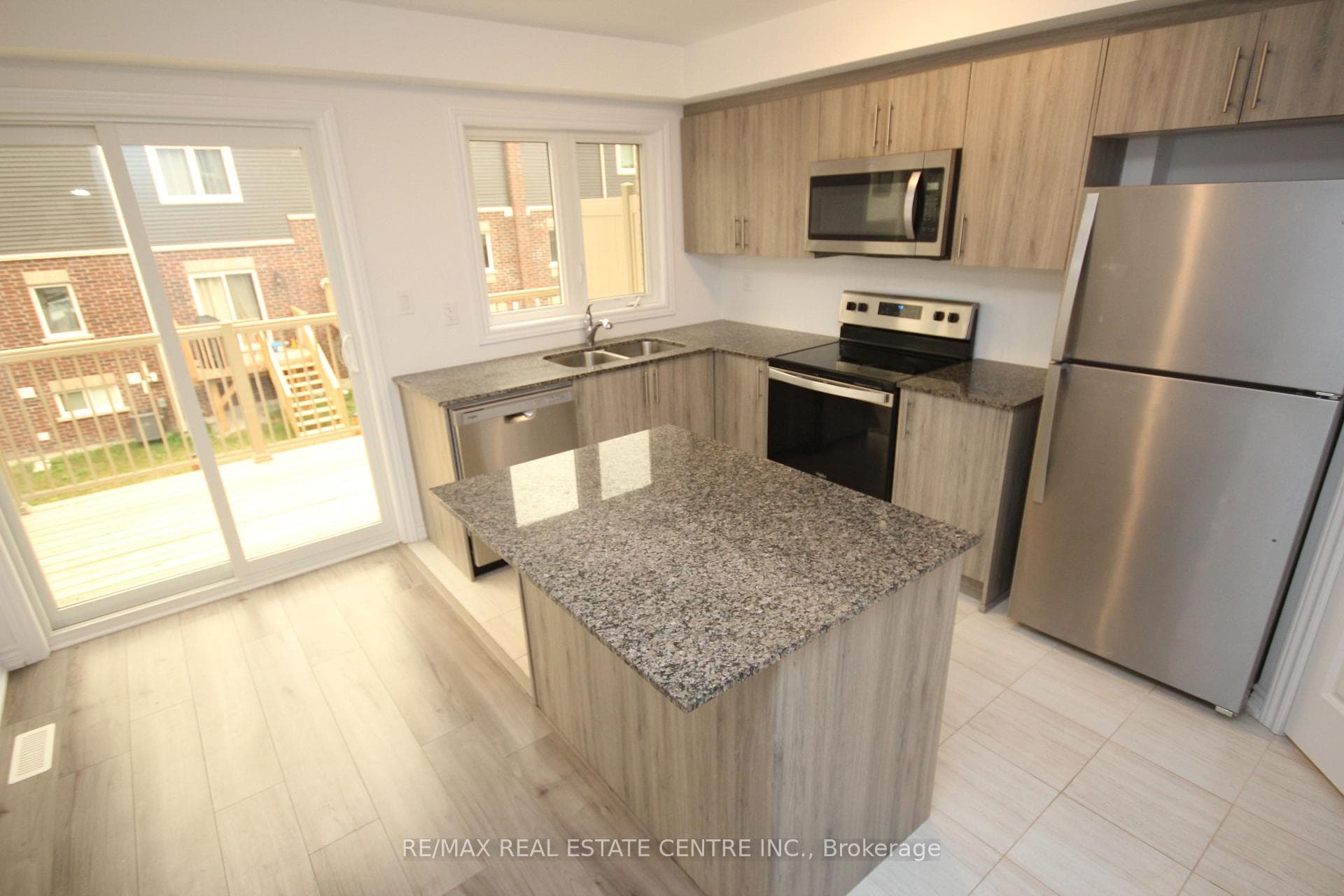 30 Wagon Lane photo 16