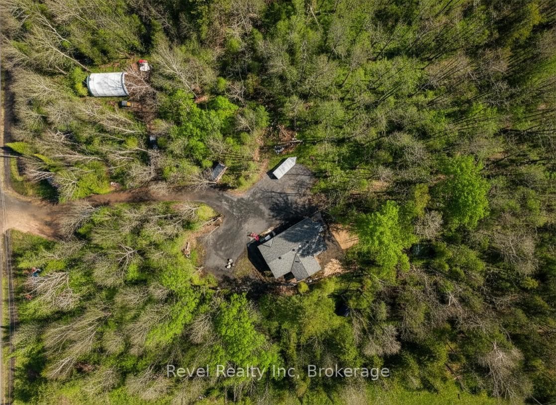 84 Woods Road photo 25