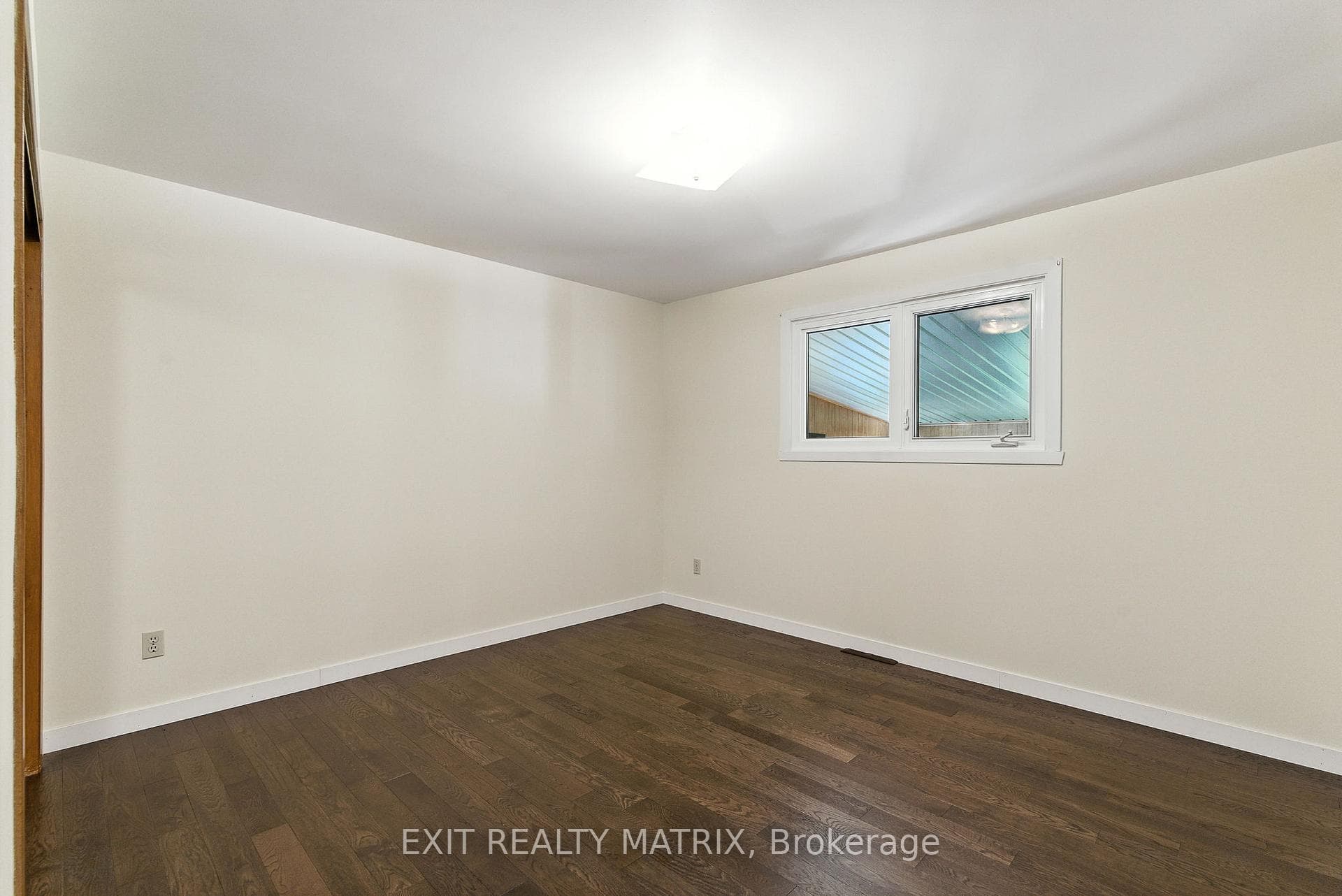 26 Farmers Avenue photo 22