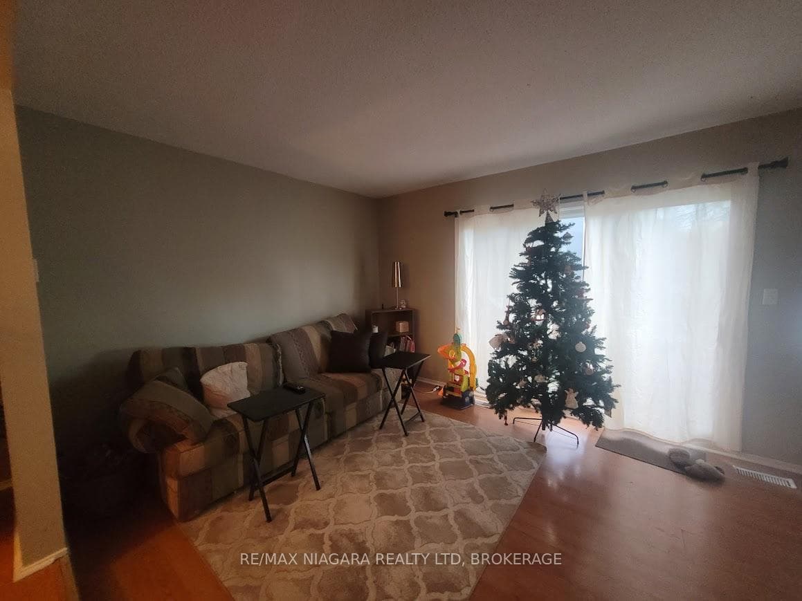 6767 Thorold Stone Road Unit 64 photo 10