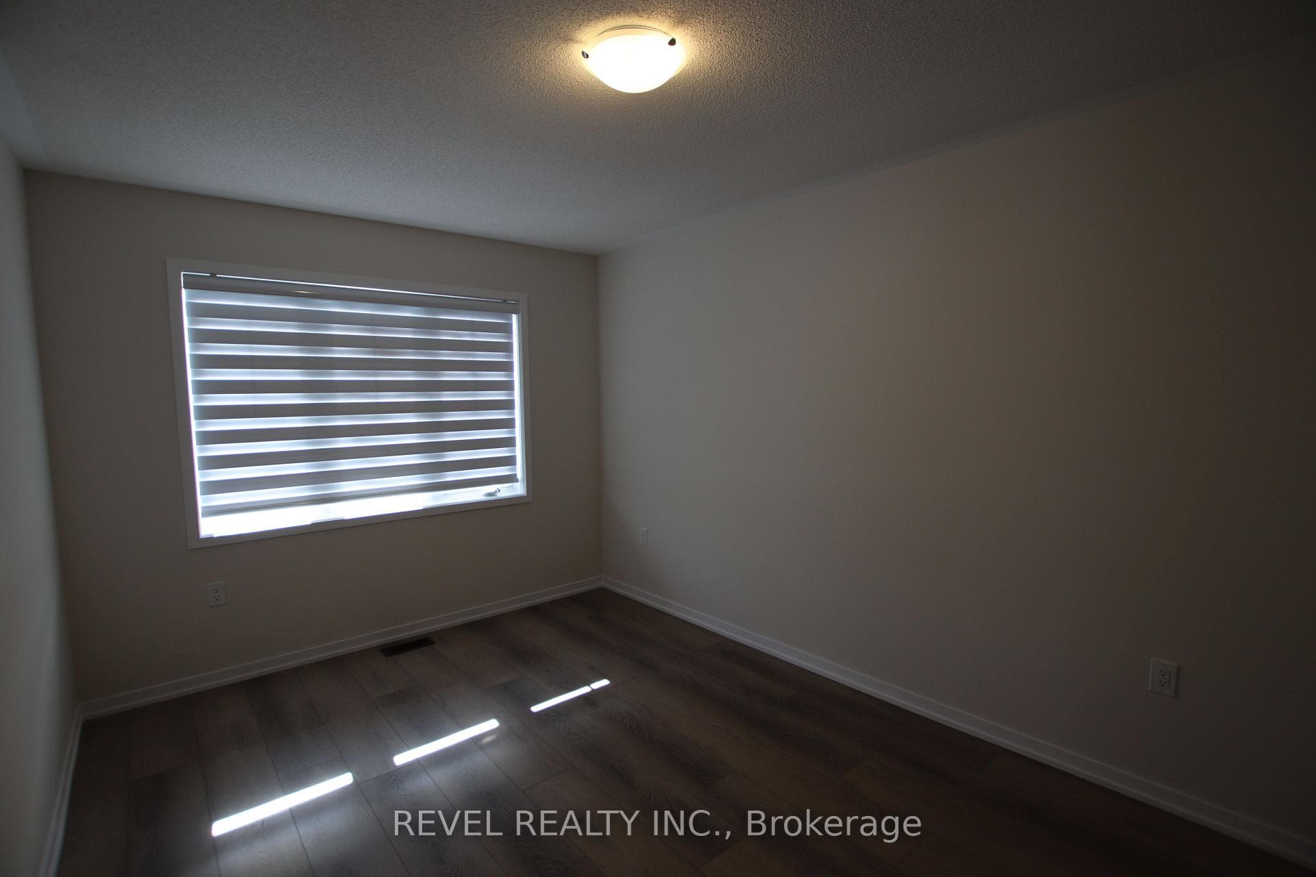 1372 Canfield Street photo 22
