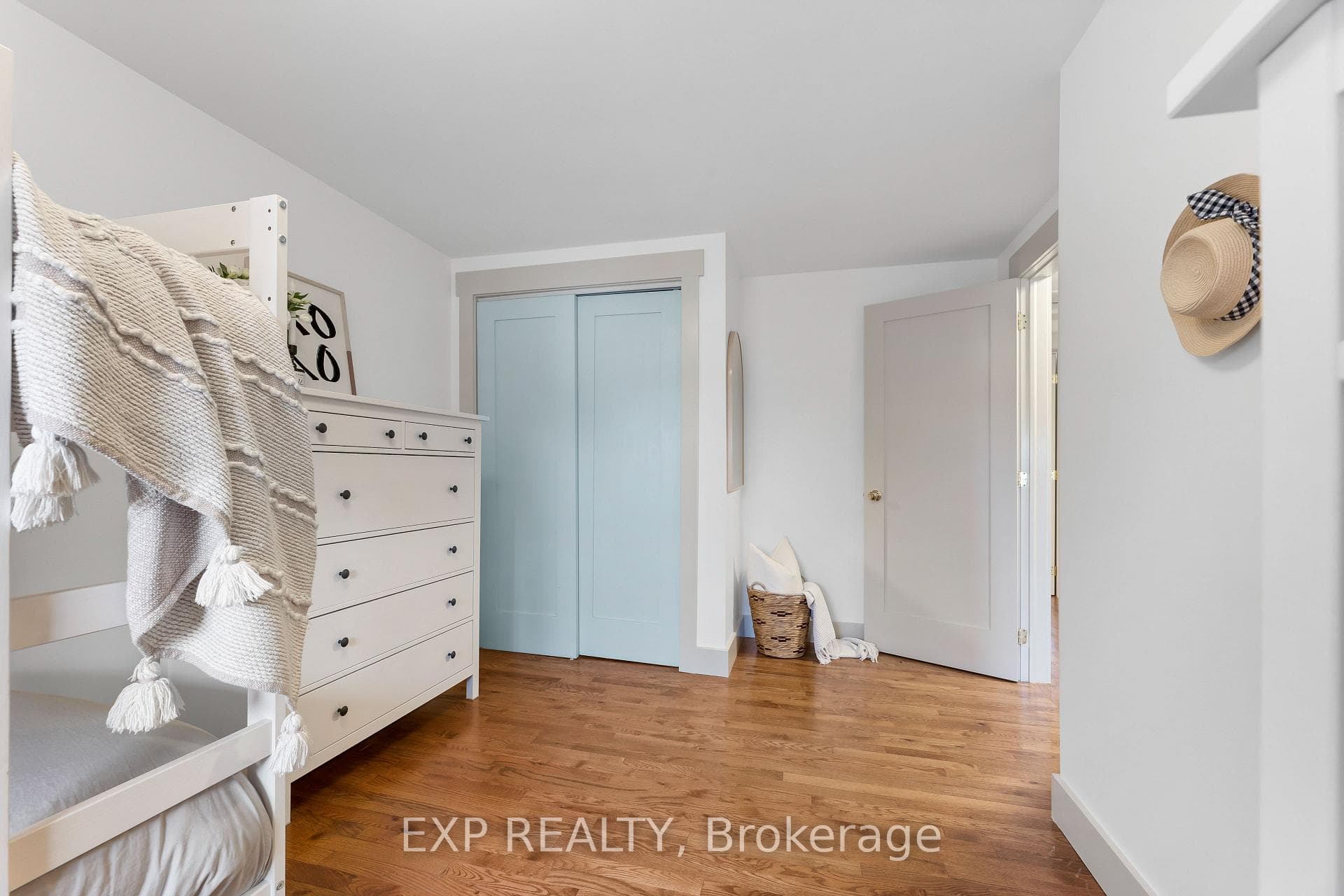 423 Kenny Court photo 30