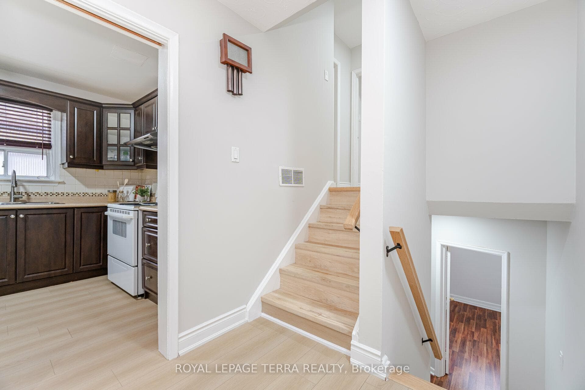 114 Milford Haven Drive photo 15