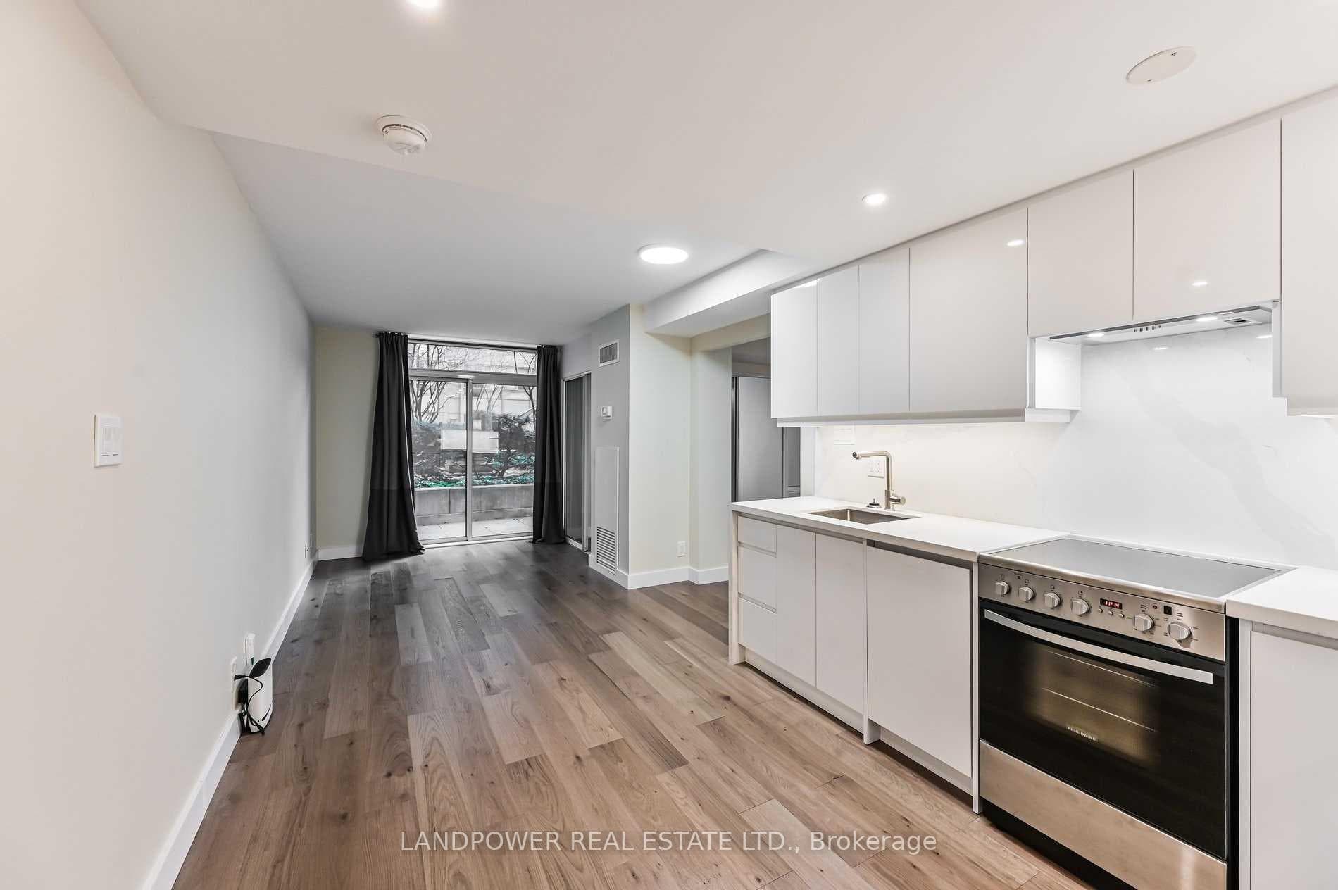 711 Bay Street Unit 321 photo 2