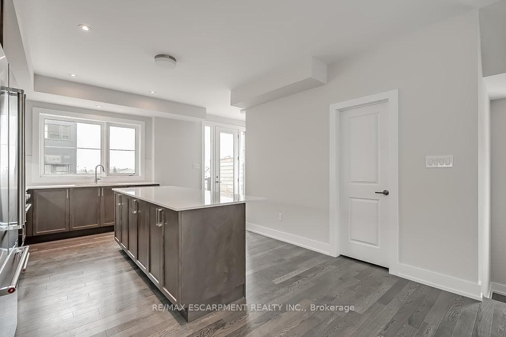 2273 Turnberry Road Unit 67 photo 9