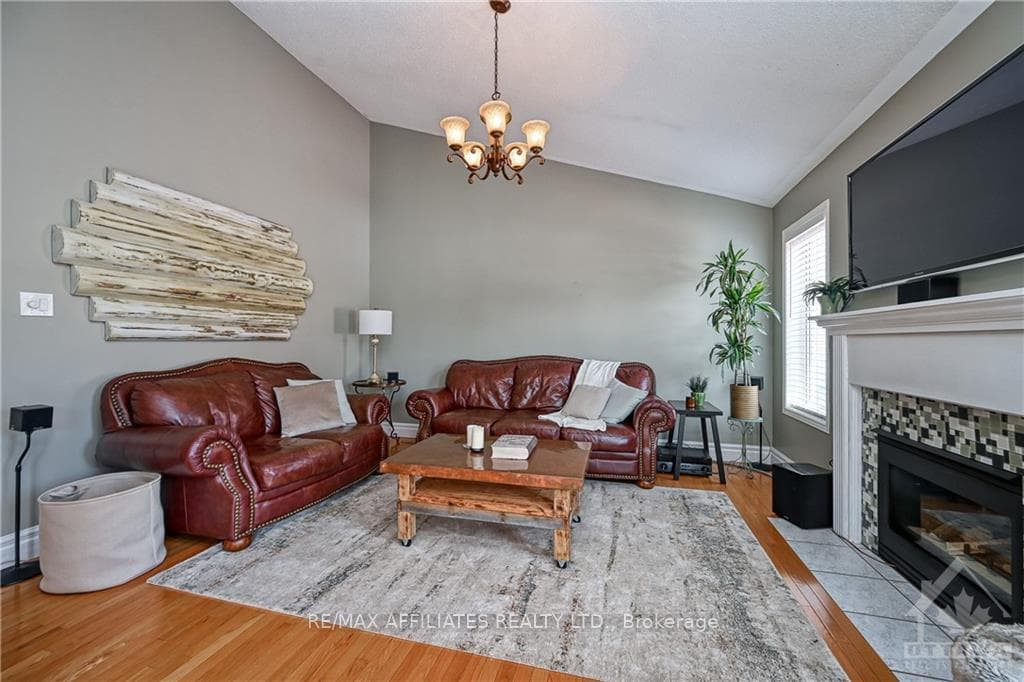 1597 DUPLANTE Avenue photo 8