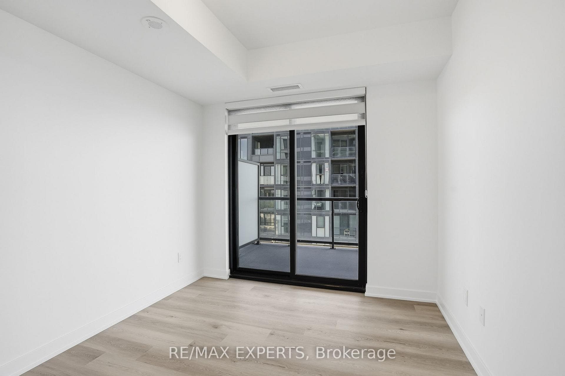 2075 Lakeshore Road Unit 2104 photo 22