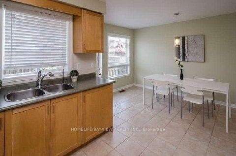 10 Selkirk Drive photo 10