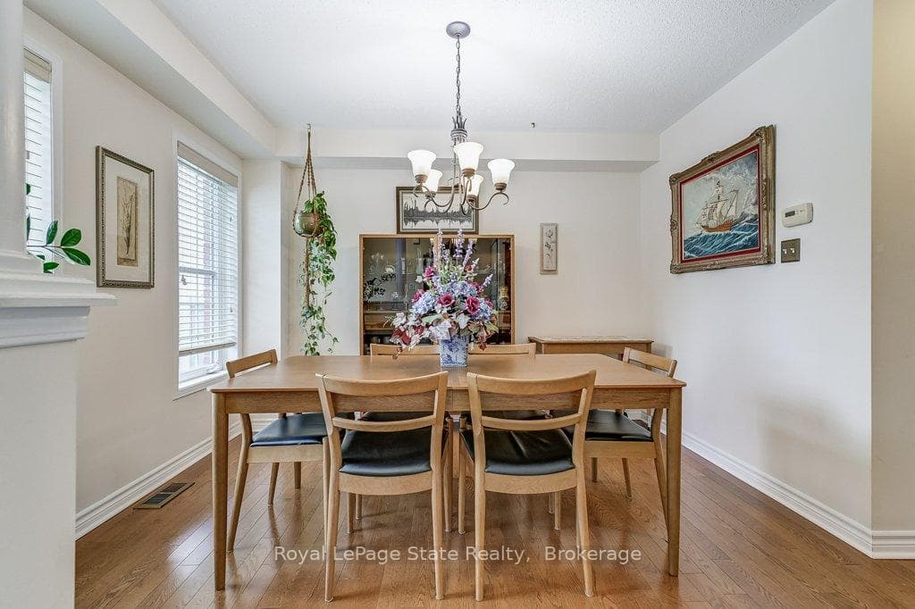 25 Golden Iris Crescent photo 7