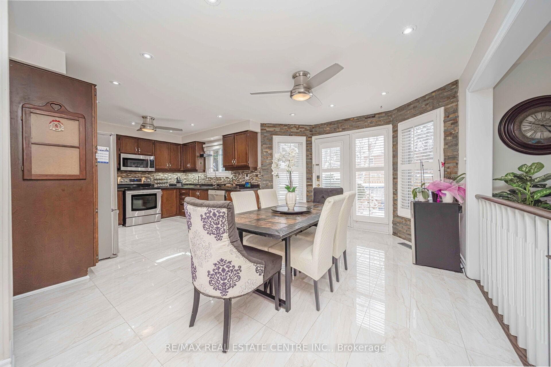 63 Leeward Drive photo 24