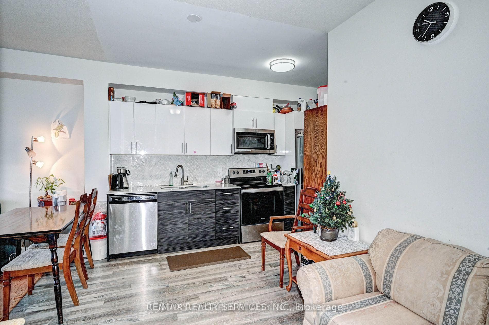 128 King Street Unit 1402 photo 9