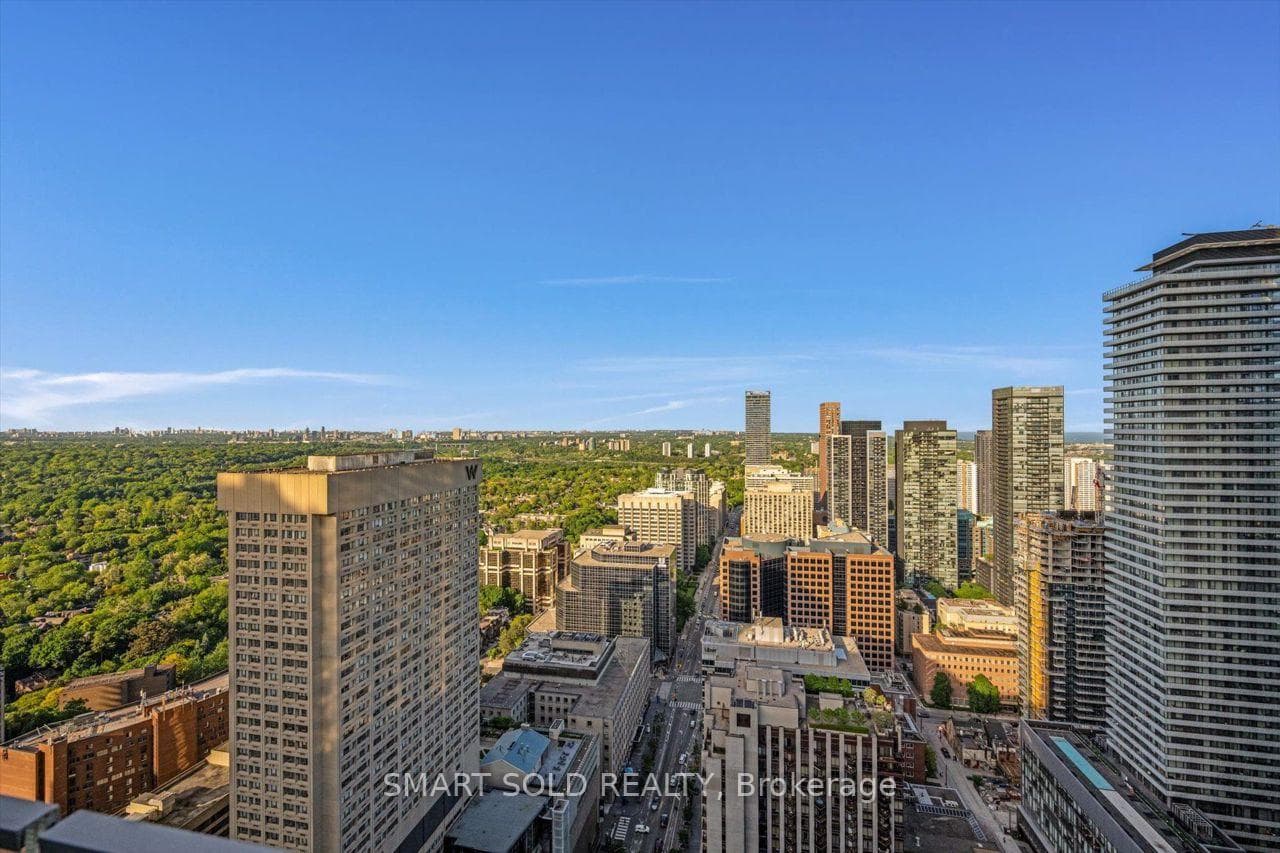 1 Bloor Street Unit 4002 photo 18