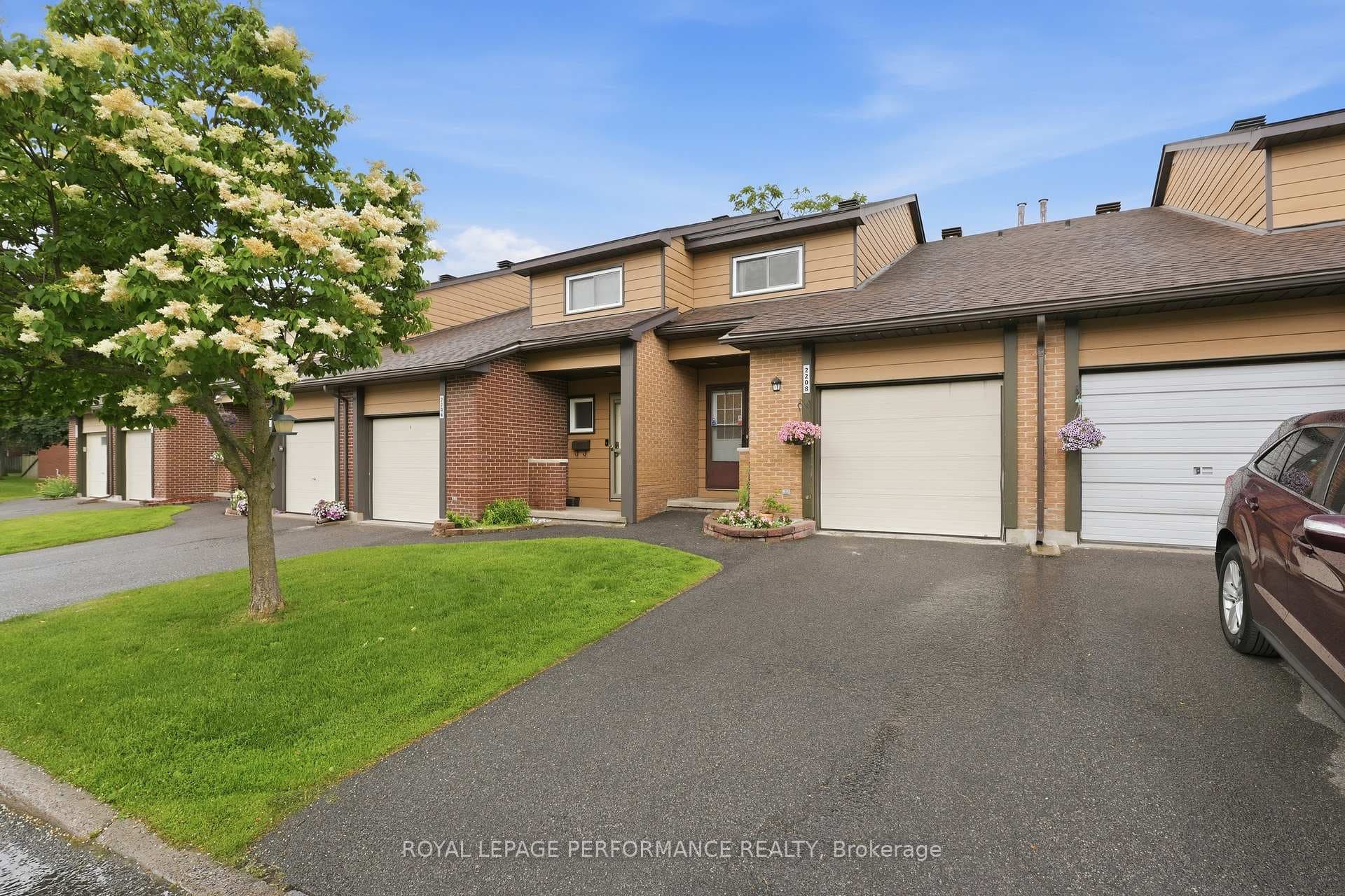 2208 Orient Park Drive photo 1