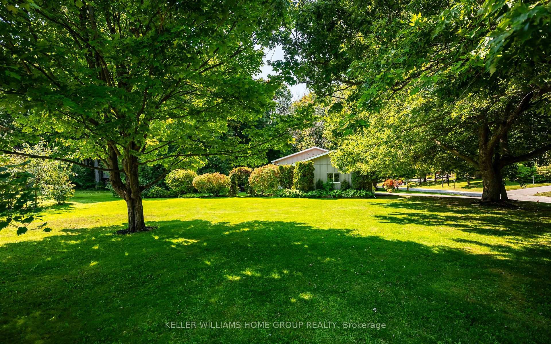 124 Birch Grove photo 3