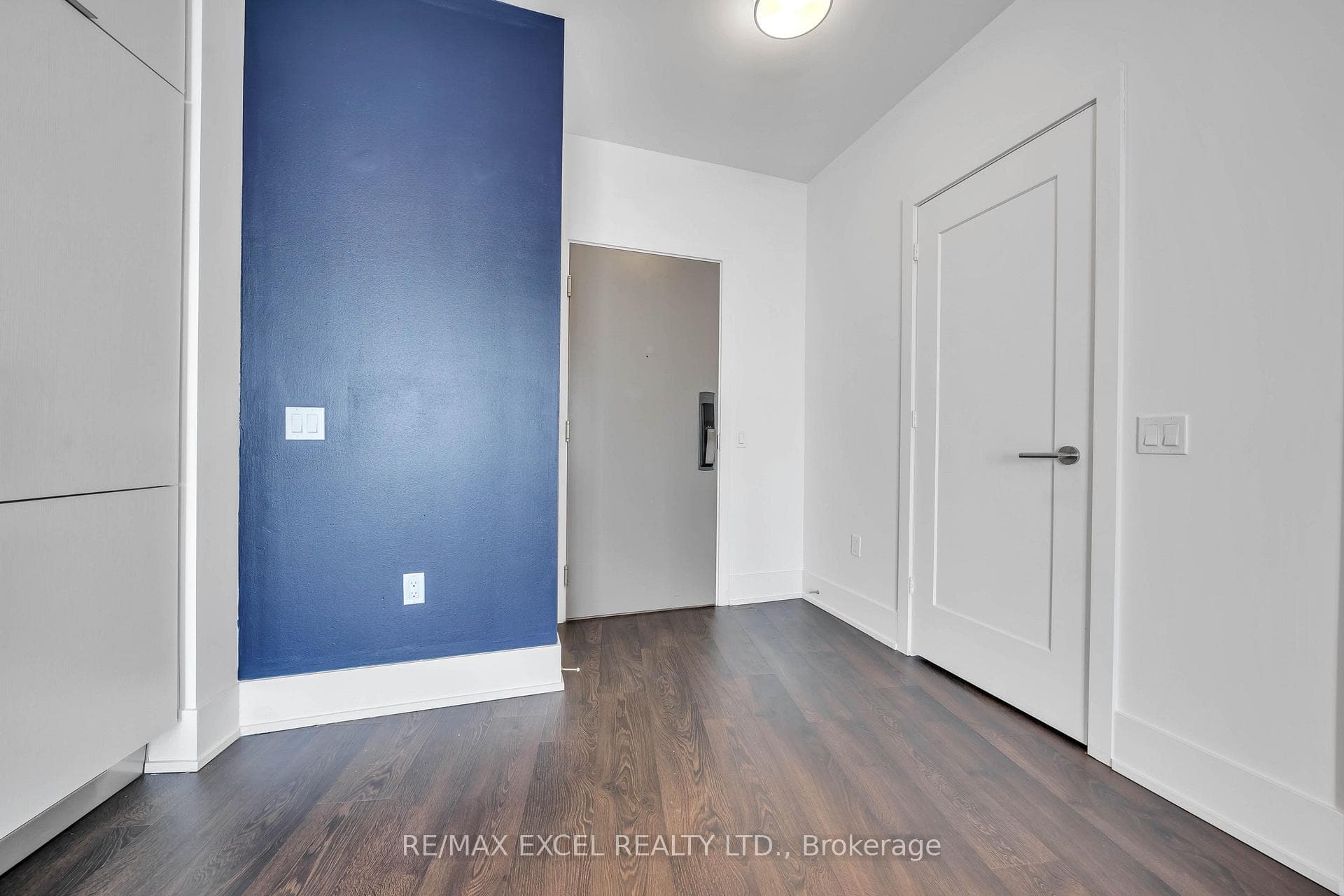 10 York Street Unit 5009 photo 7