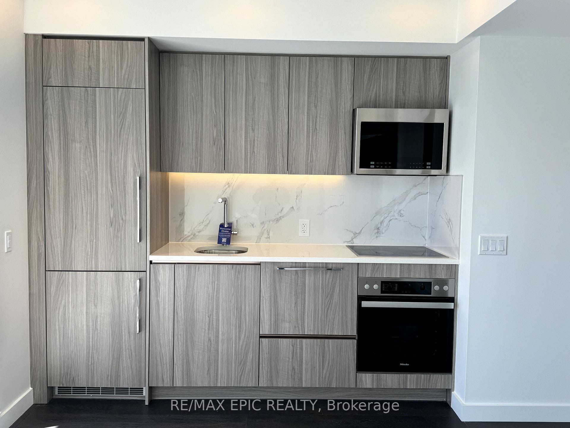 38 Widmer Street Unit 3610 photo 7