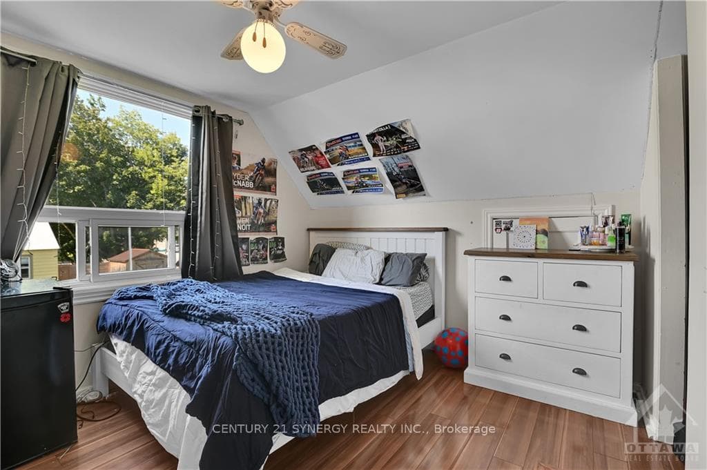 40 PINE Street photo 16