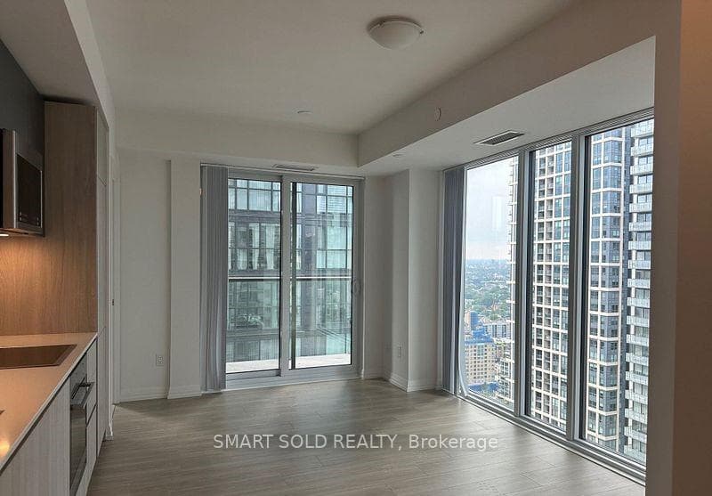 8 Widmer Street Unit 3403 photo 15