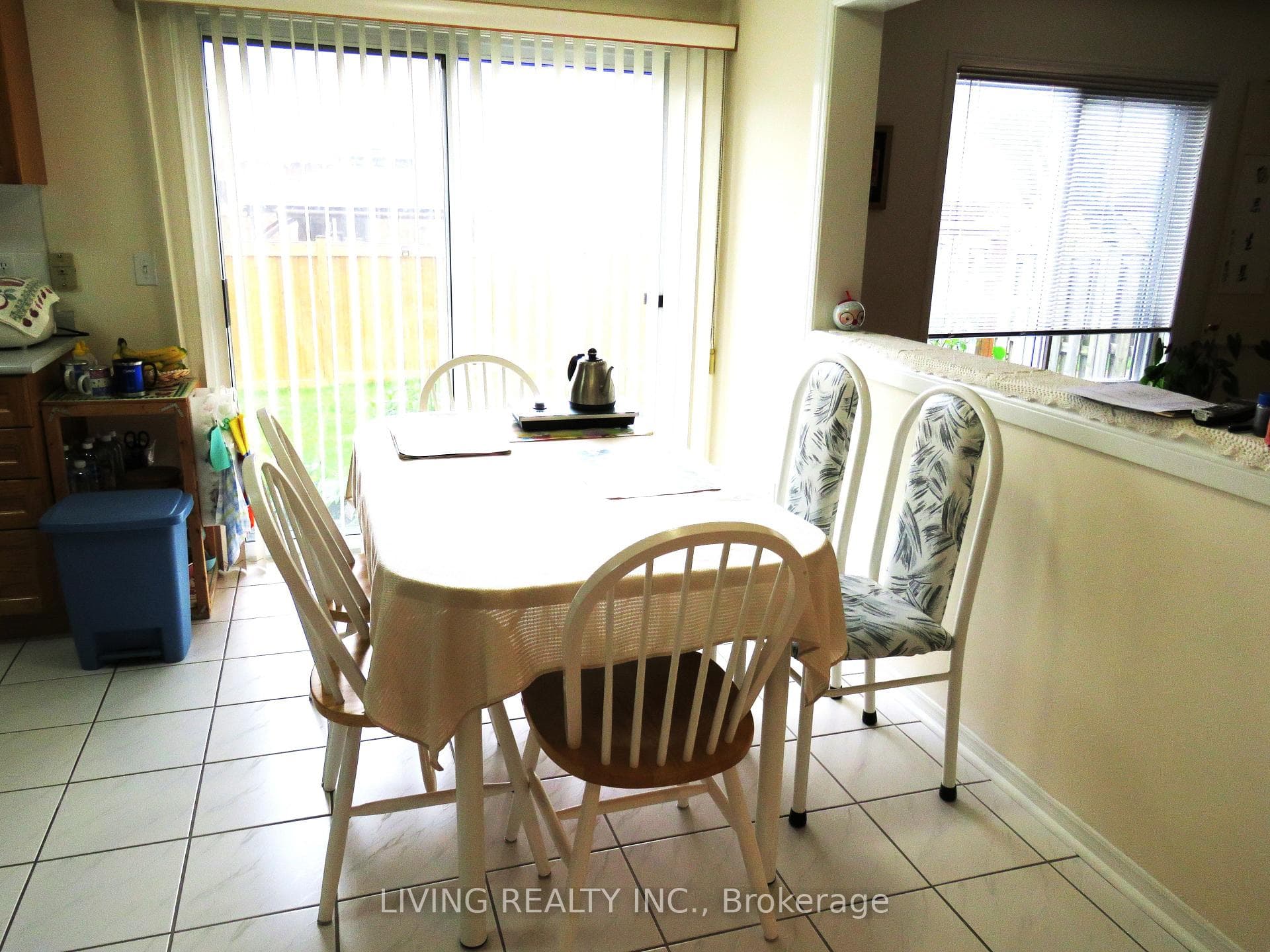 3931 Periwinkle Crescent photo 8