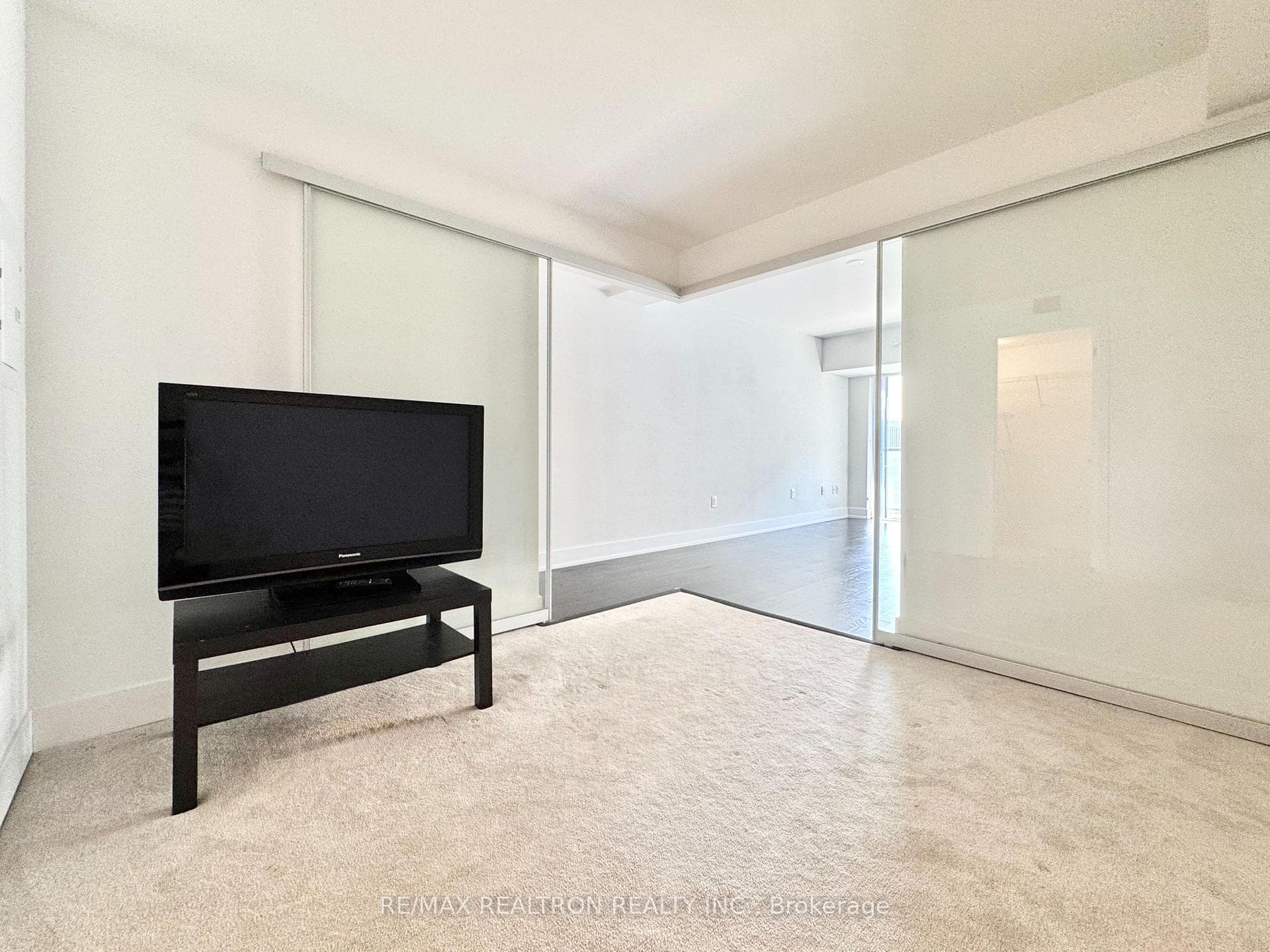 955 Bay Street Unit 1708 photo 9