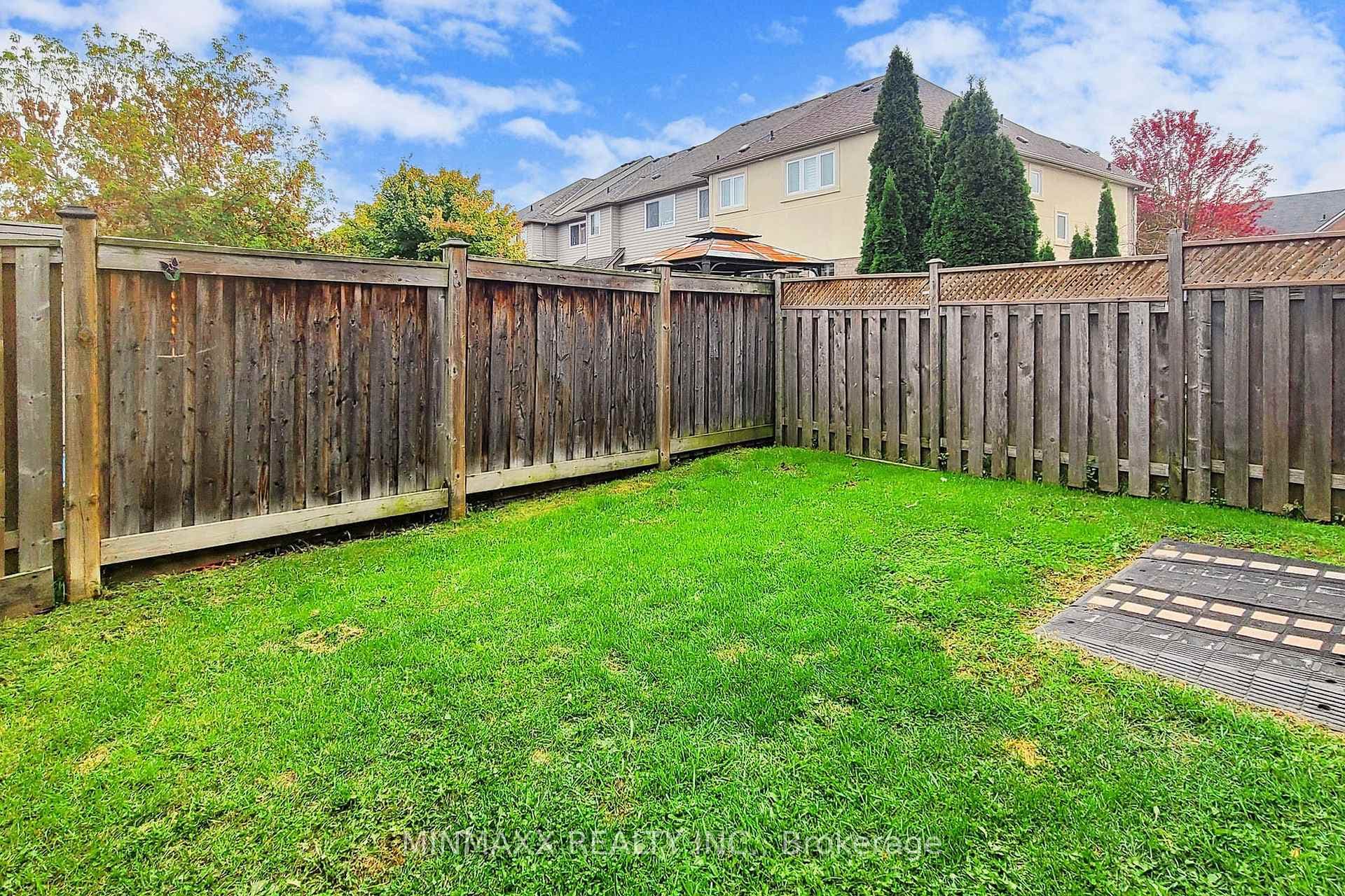 420 Hobbs Crescent photo 49
