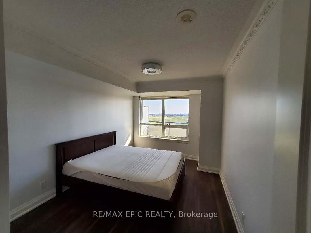 1070 Sheppard Avenue Unit 1012 photo 7