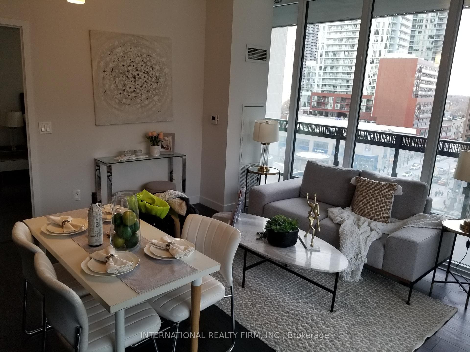 8 Eglinton Avenue Unit 608 photo 5