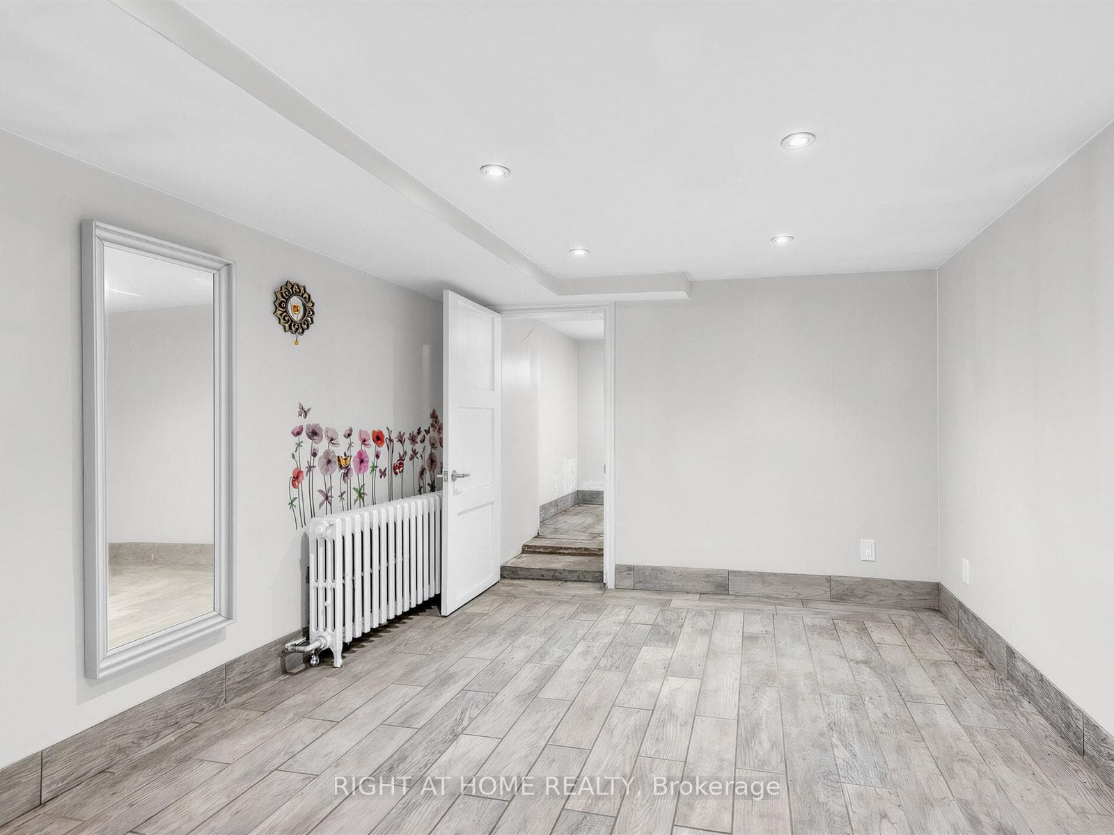 91 Borden Street photo 33