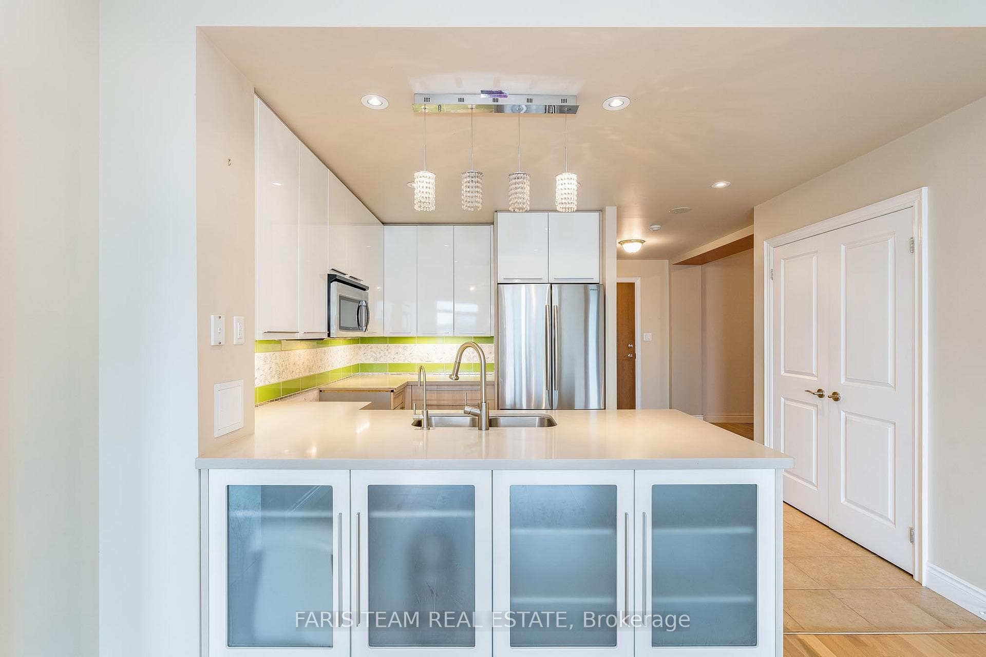 33 Ellen Street Unit 403 photo 8