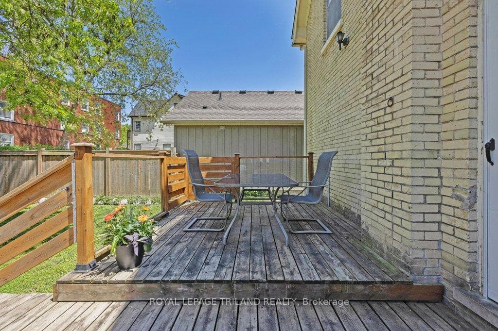 596 Rosedale Street photo 29