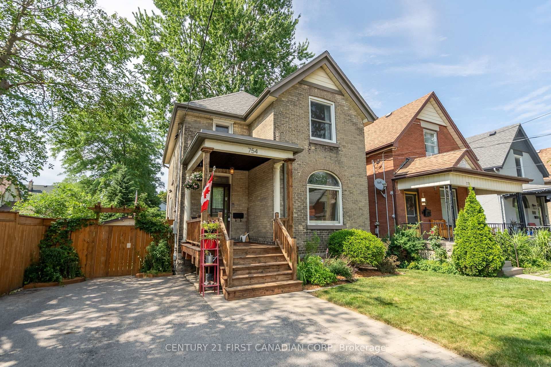754 LORNE Avenue photo 1