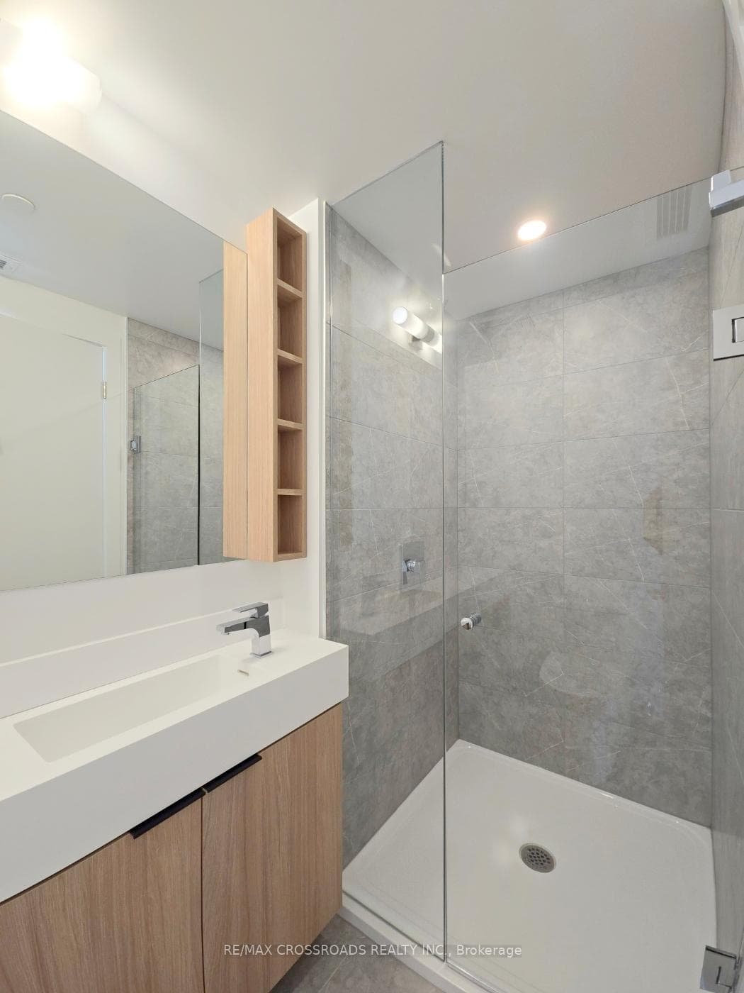 82 Dalhousie Street Unit 4012 photo 11