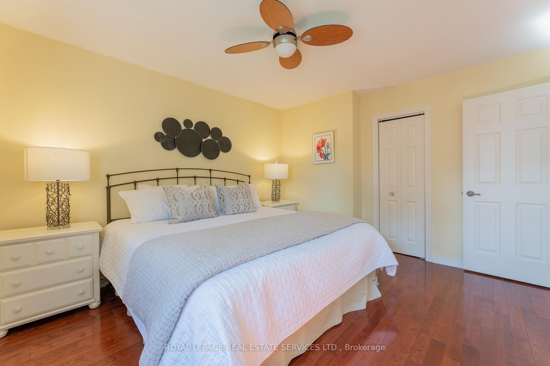 1160 Walden Circle Unit 14 photo 17