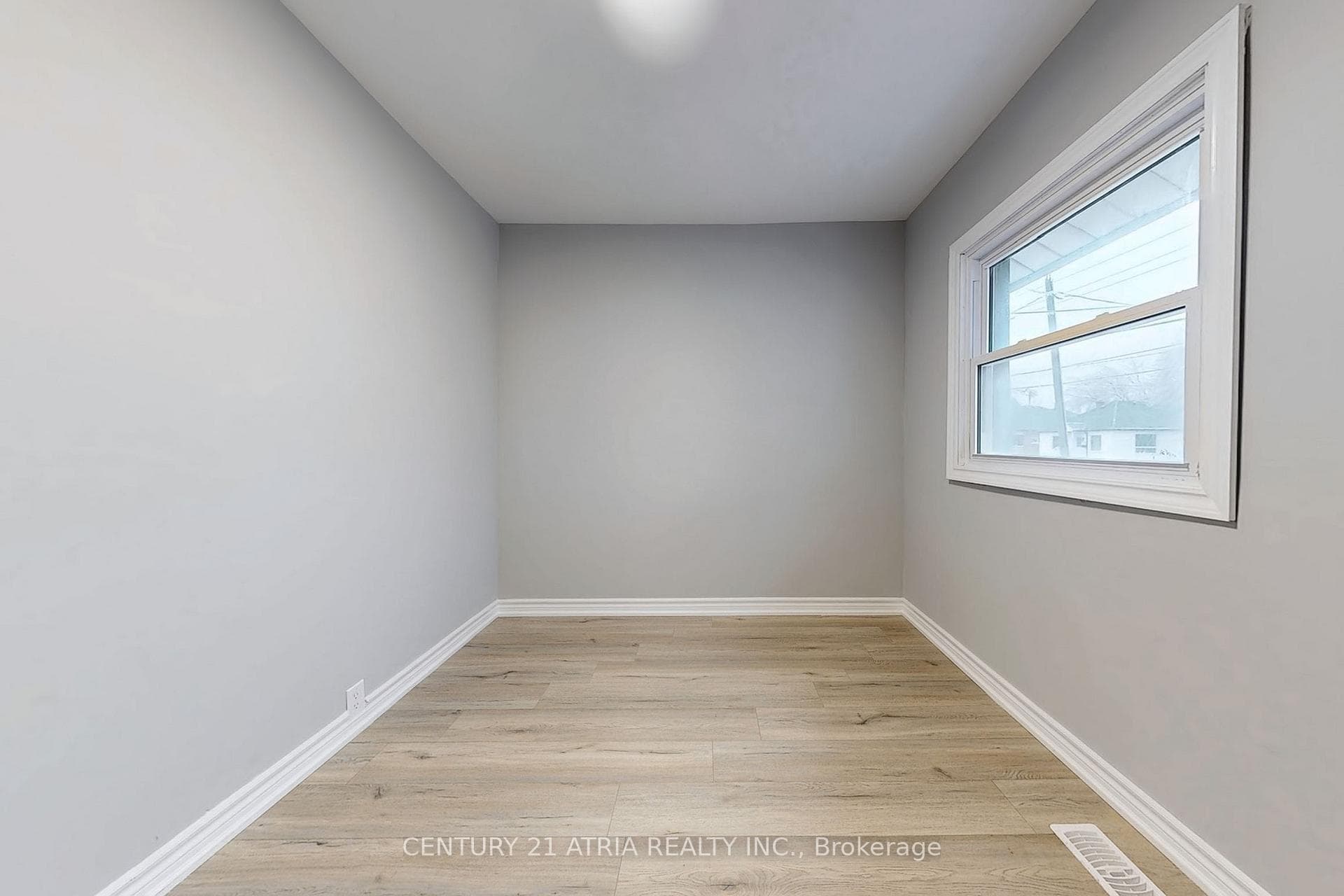737 Lock Street photo 19