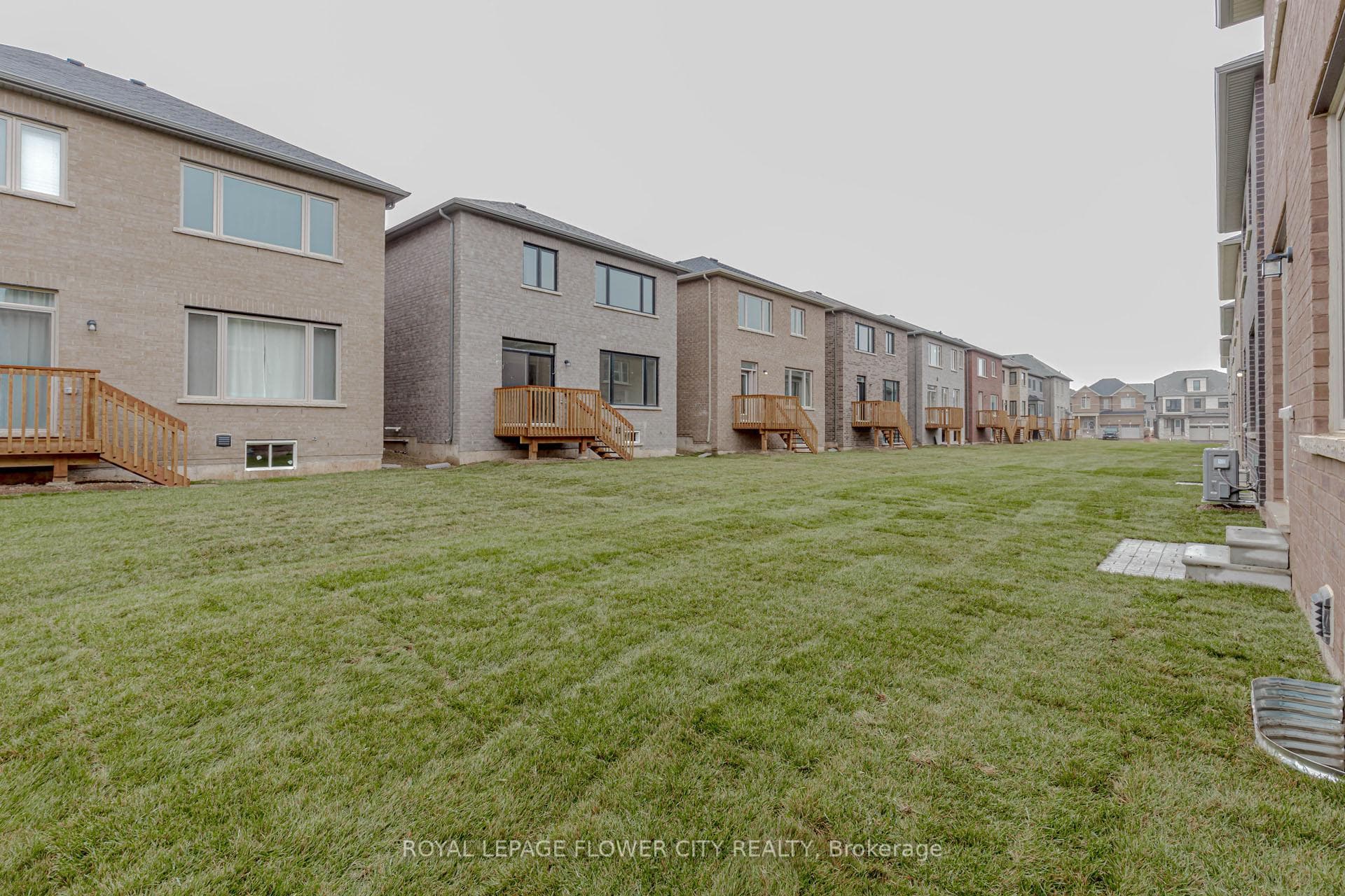 129 Henshaw Drive photo 39